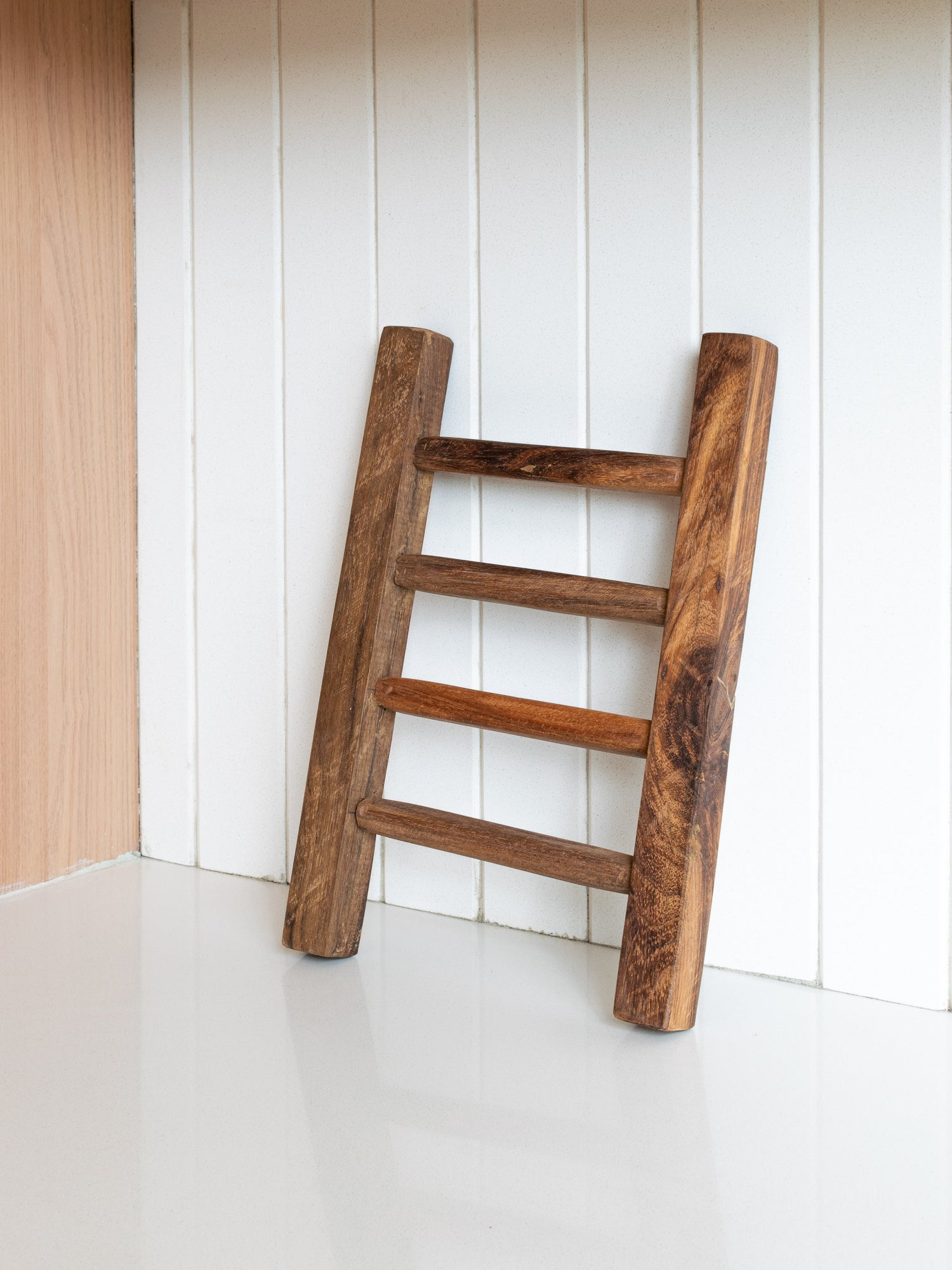 WOOD DECOR
