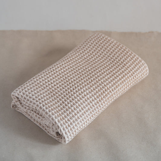 WAFFLE BATH TOWEL- LATTE
