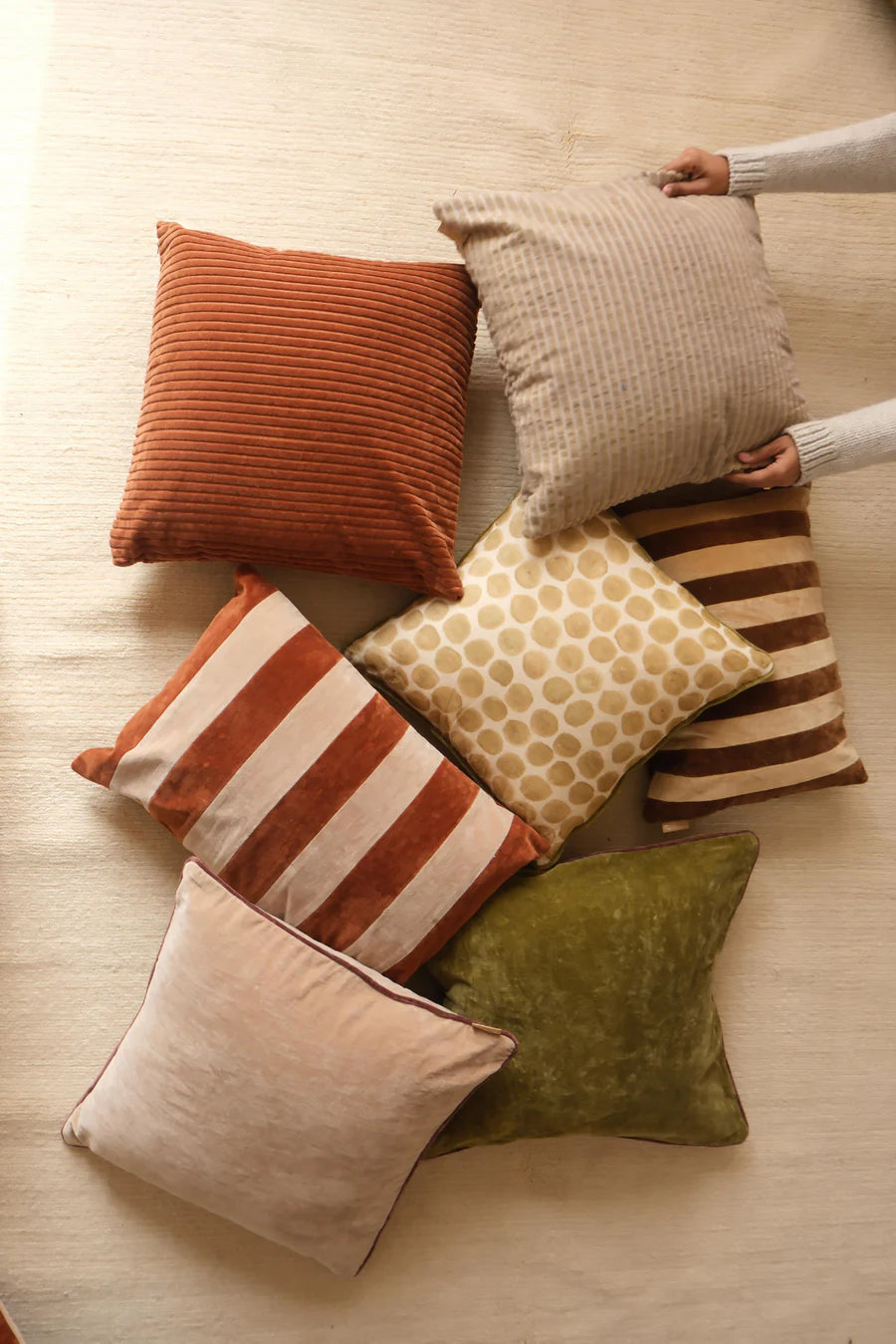 GLOW OLIVE GREEN CUSHION COVER