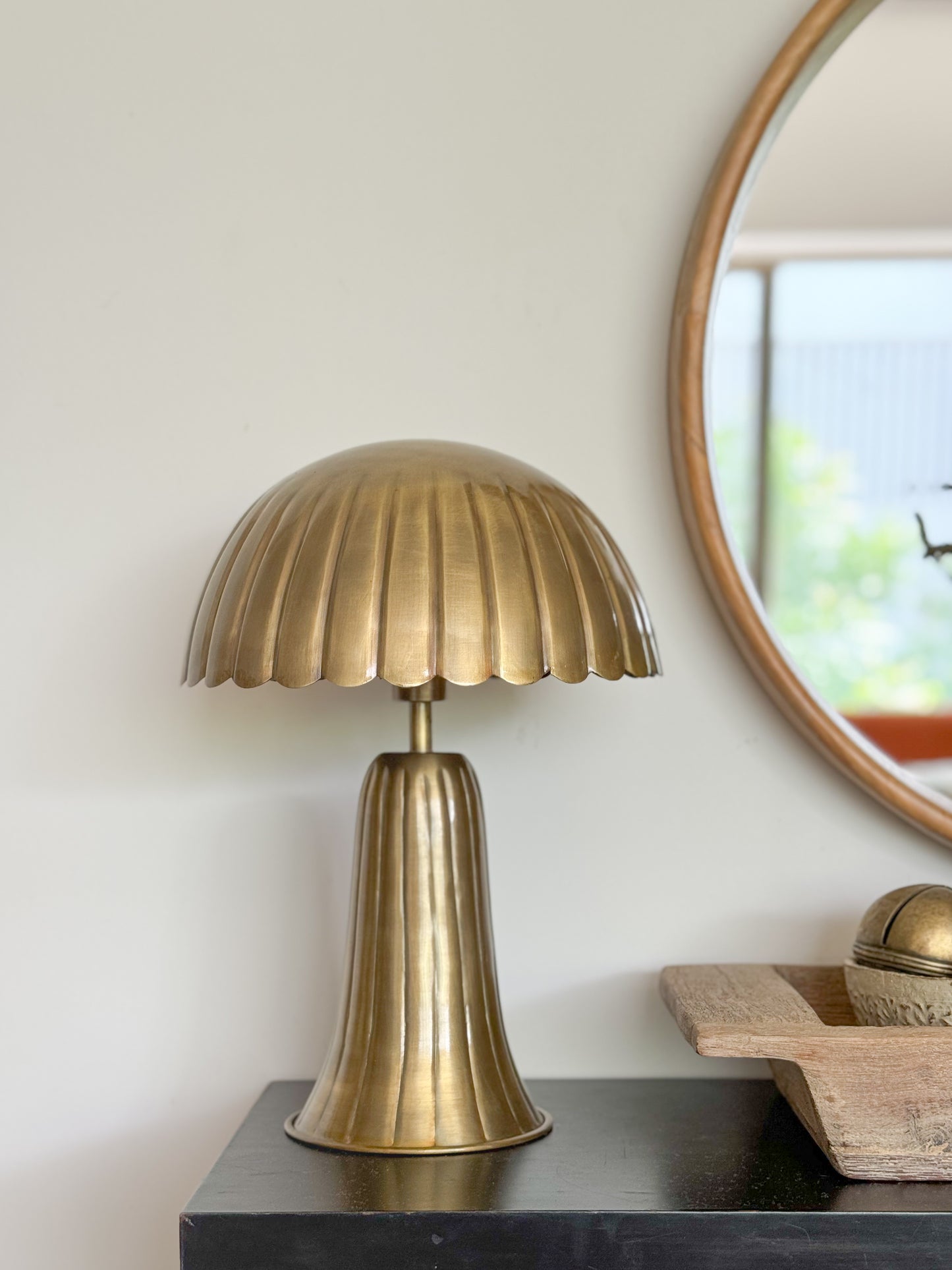 MUSHROOM TABLE LAMP