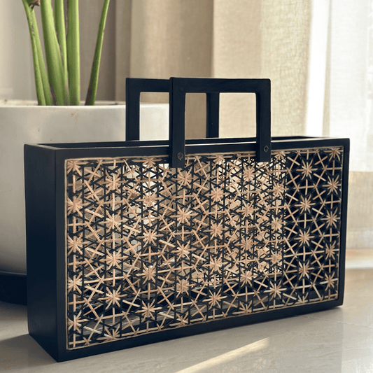 ZAILA MAGZINE HOLDER