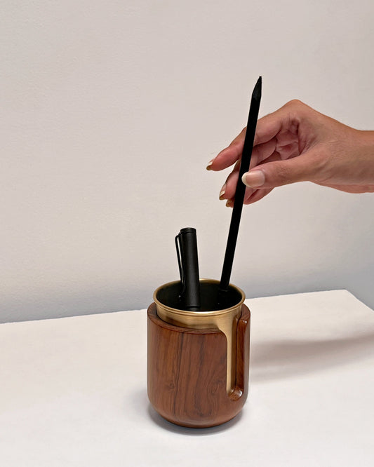 SLIT PEN STAND