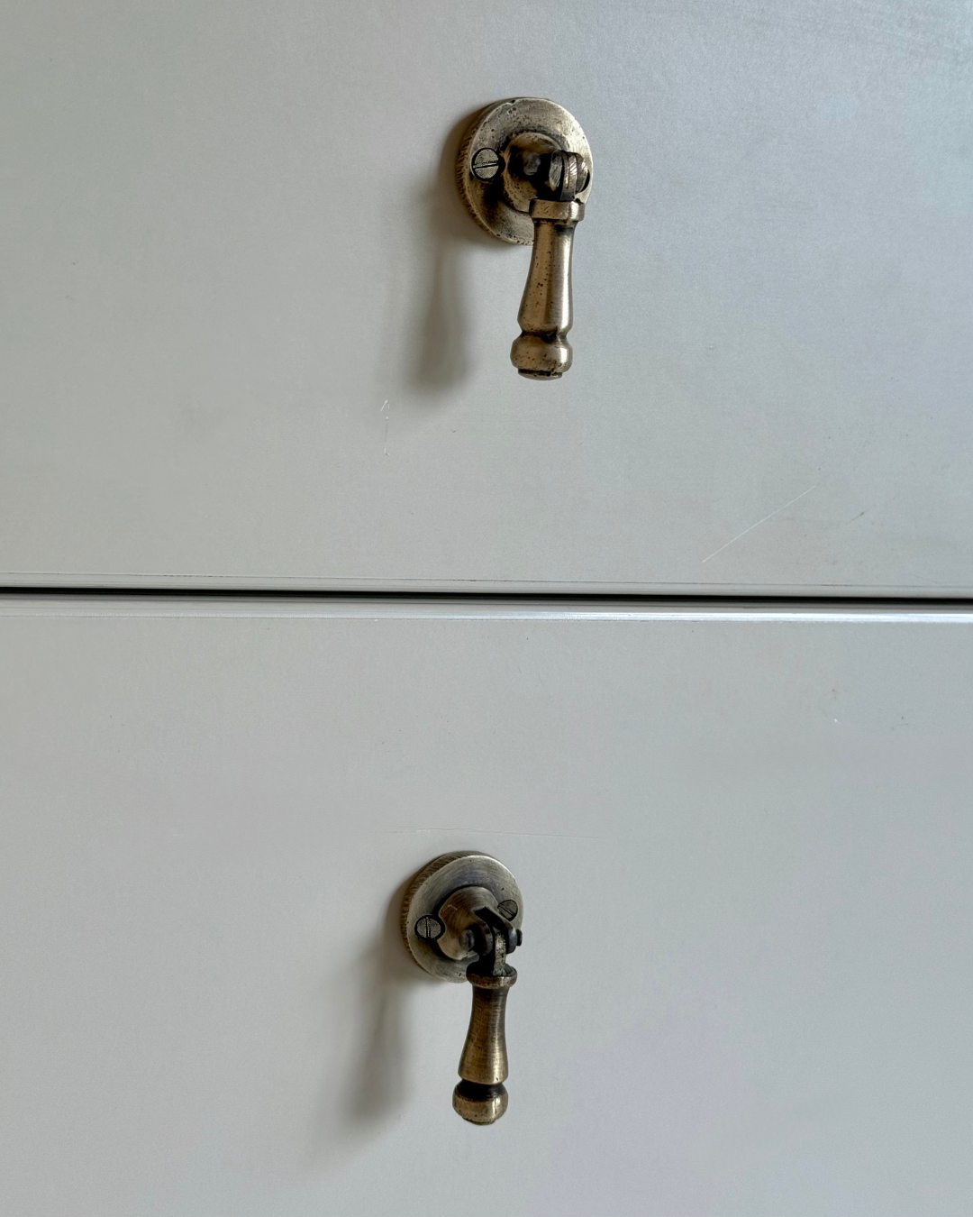 EARNEST DRAWER PULL