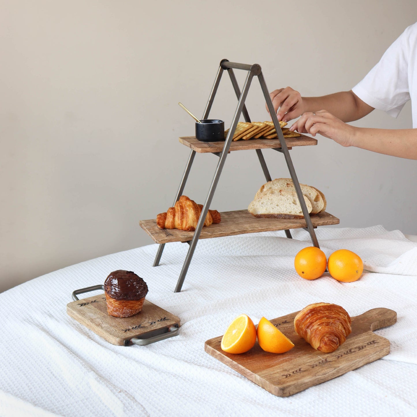 NOMAD TWO TIER PLATTER