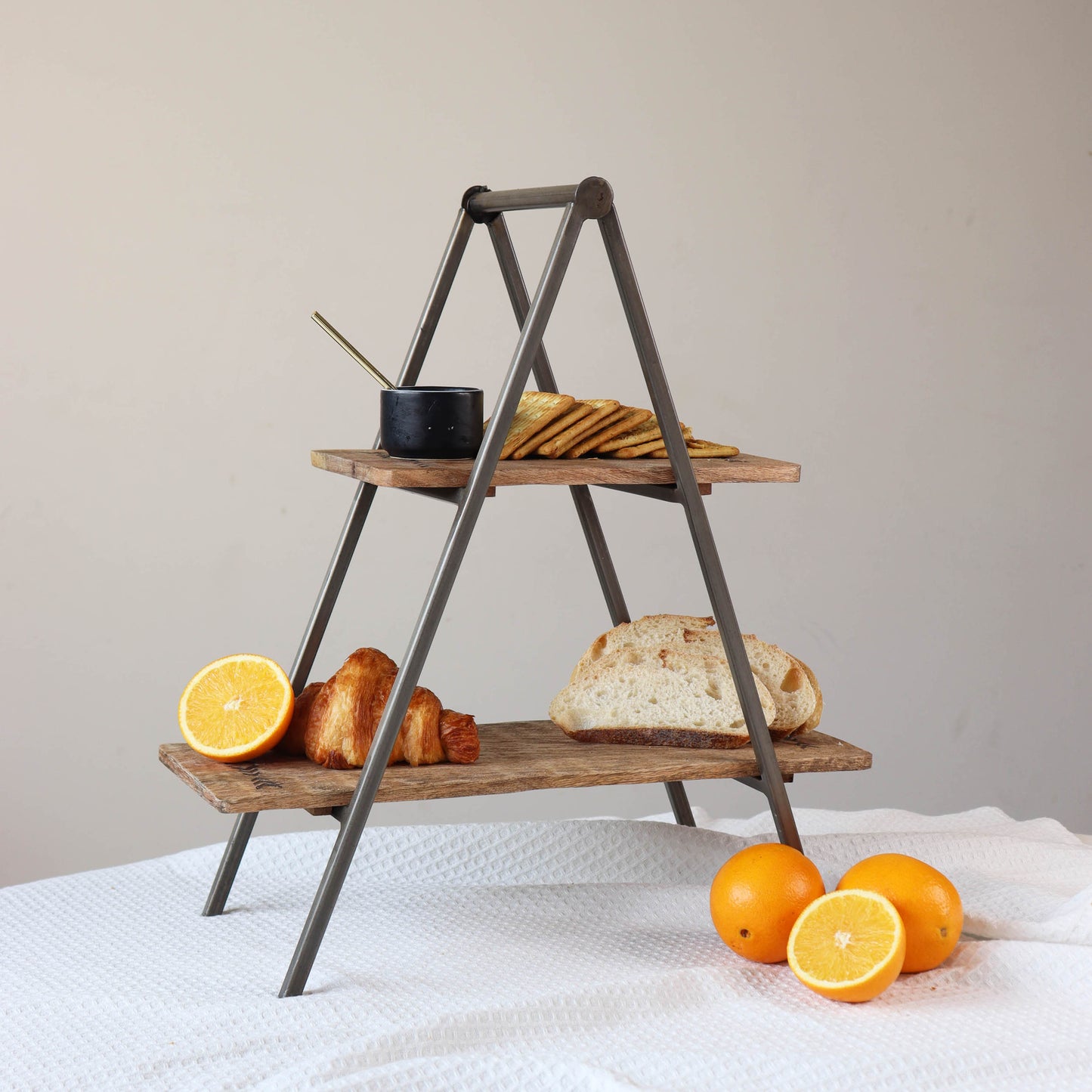 NOMAD TWO TIER PLATTER