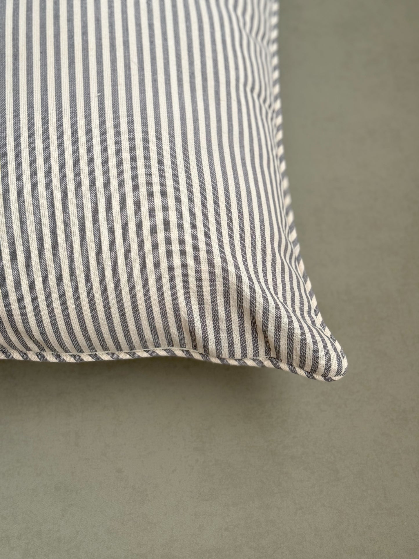 EDWARD STRIPED CUSHION