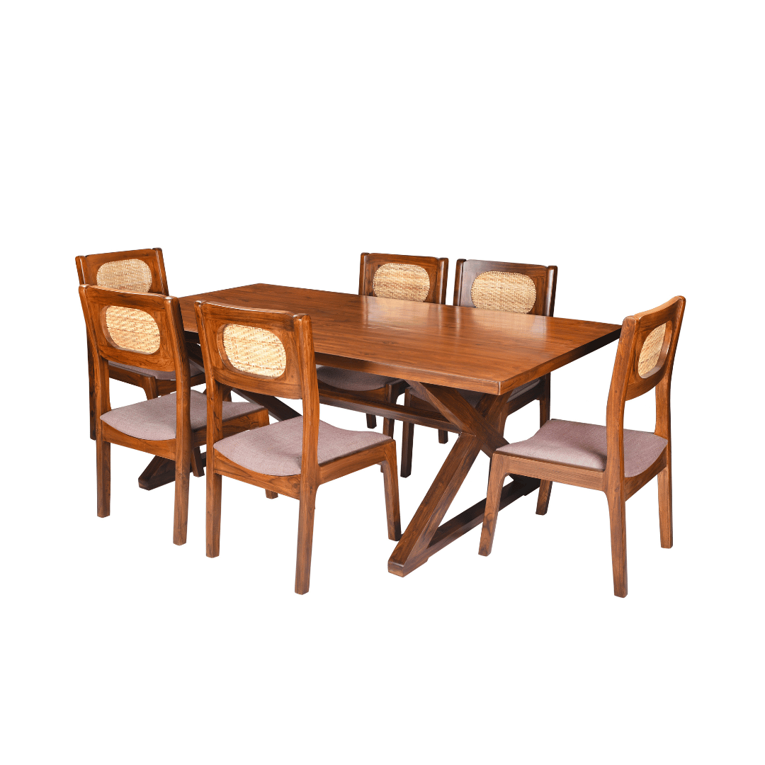 SETRA DINING TABLE