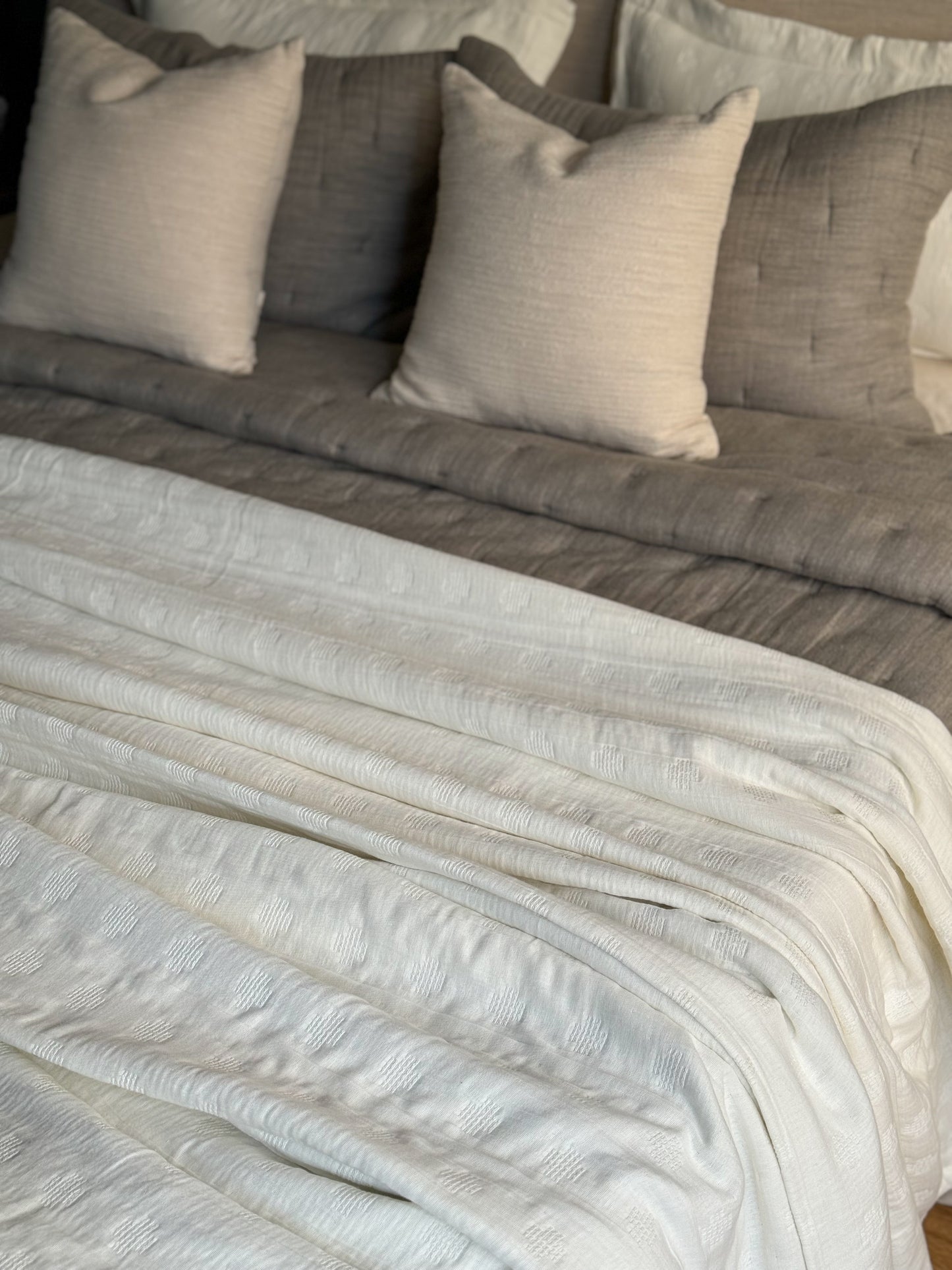 NIVA BEDDING