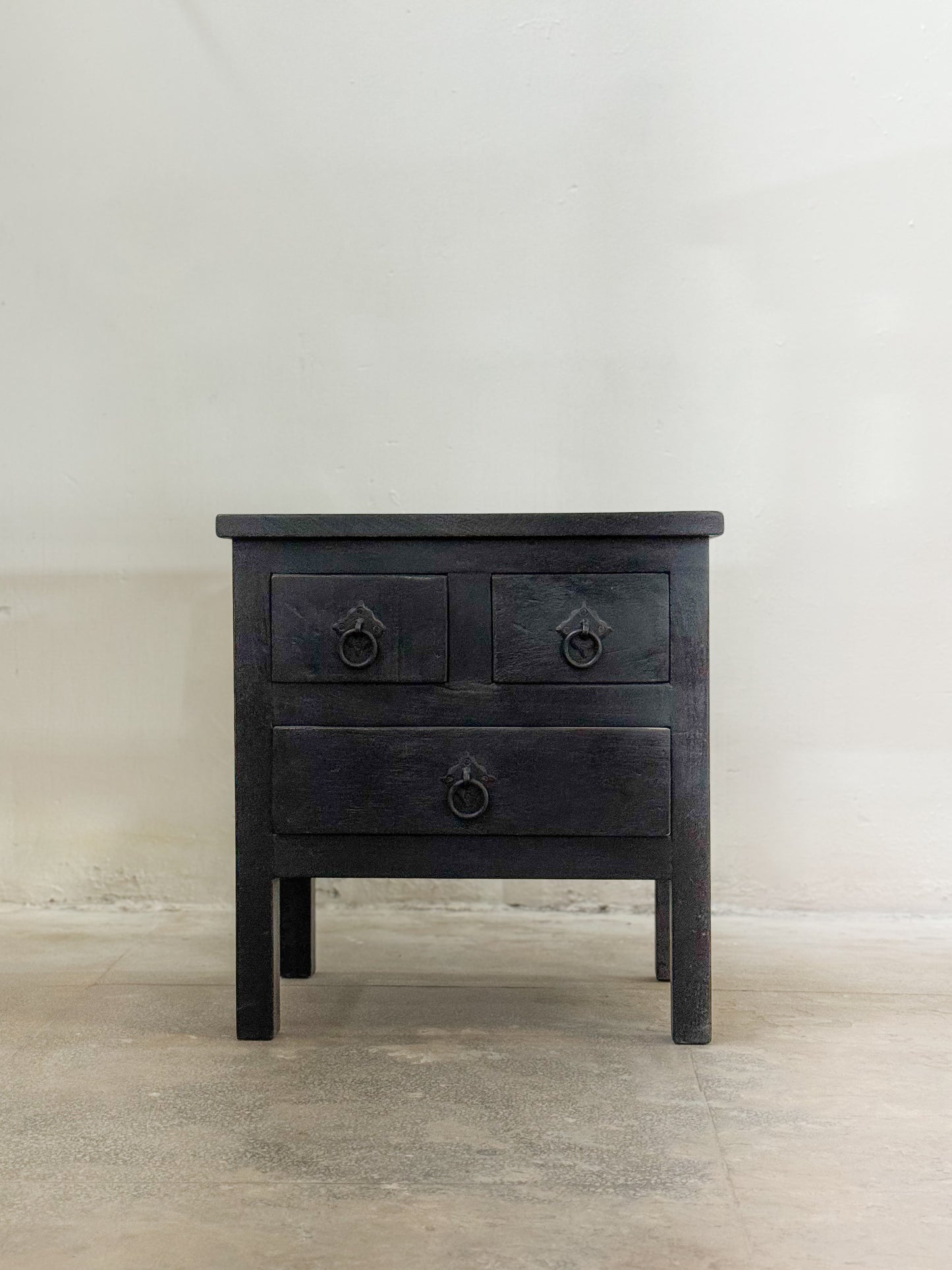 ALBERTO BEDSIDE TABLE