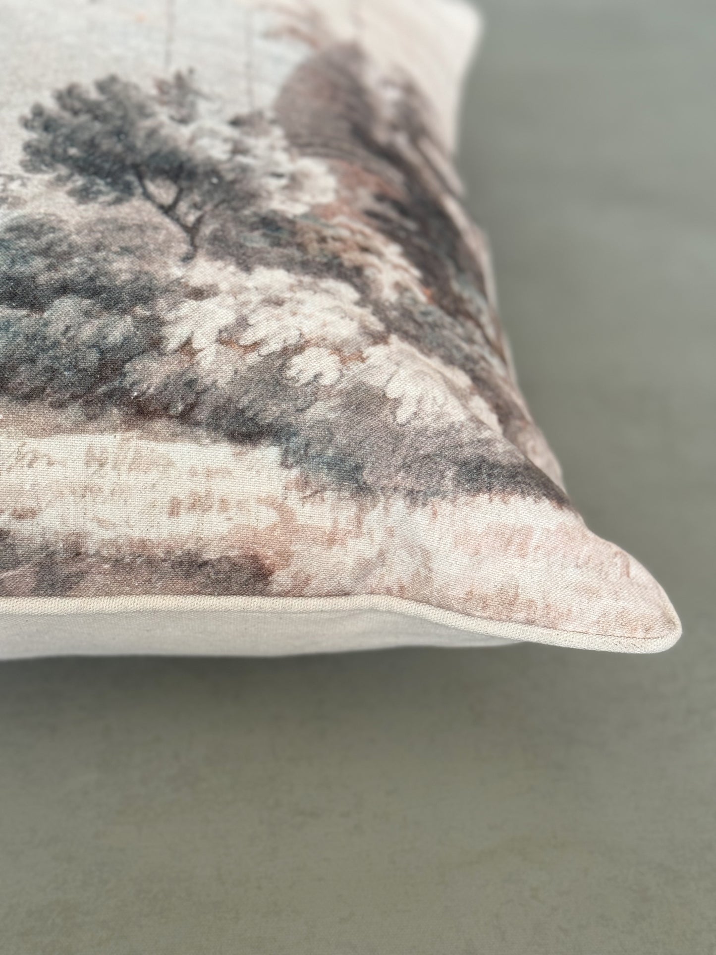 SEVILLE CUSHION