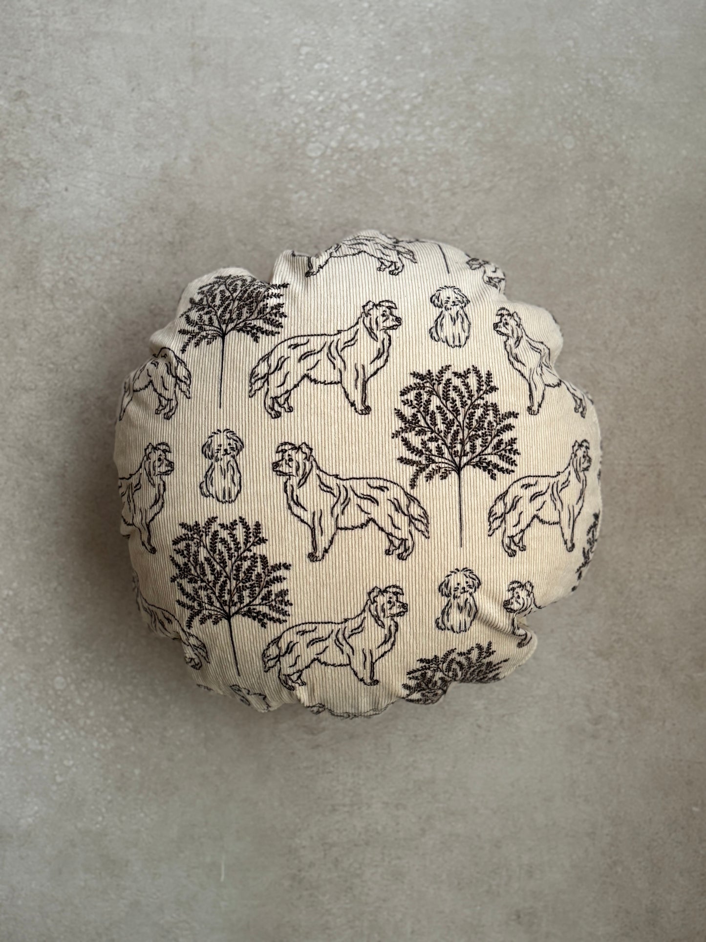 PAWSH CUSHION