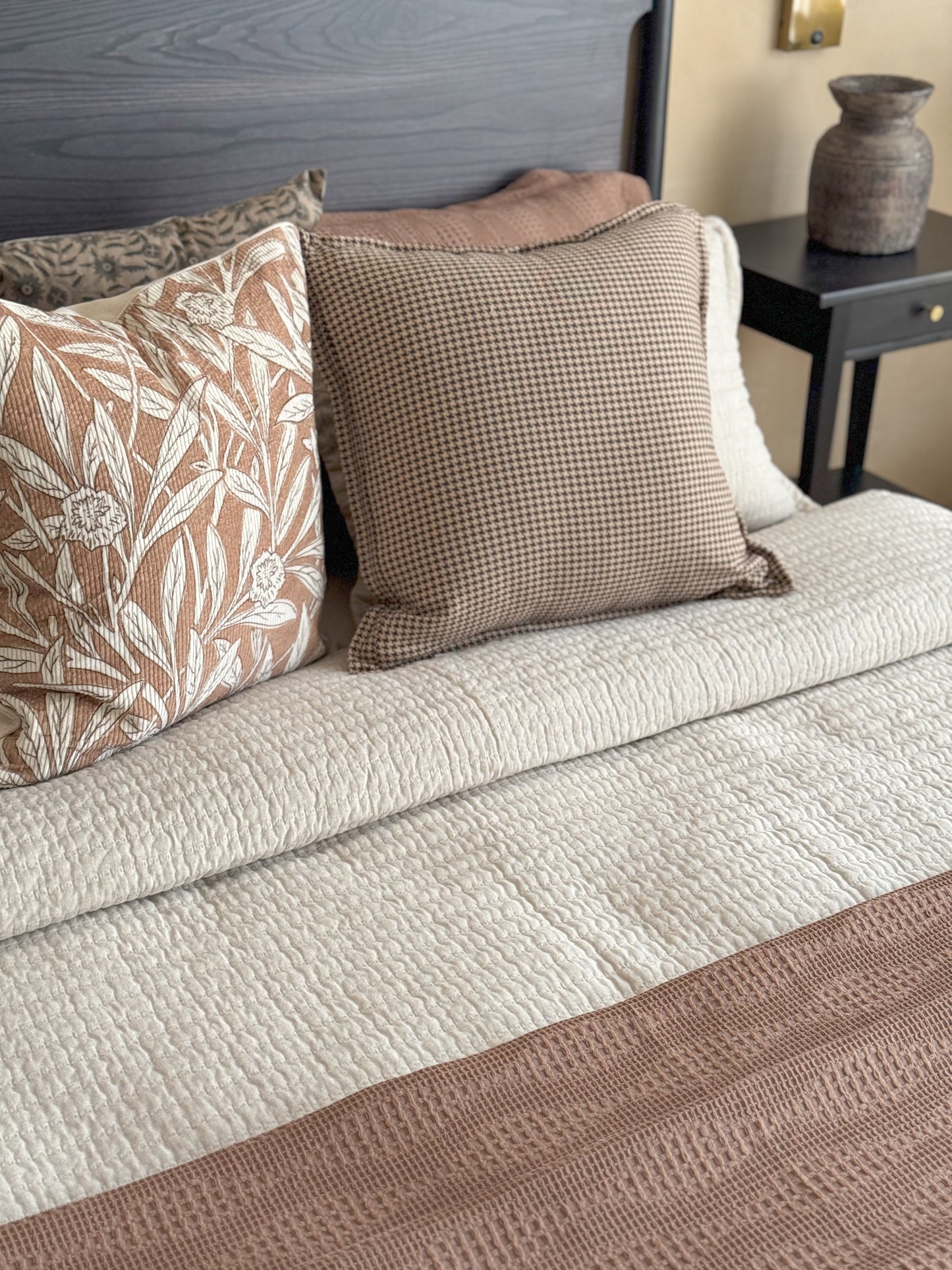 CARRIE LIGHT QUILTED BEDDING