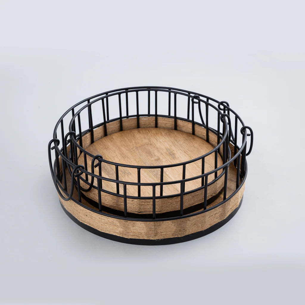 ROUND WOODEN TRAYS