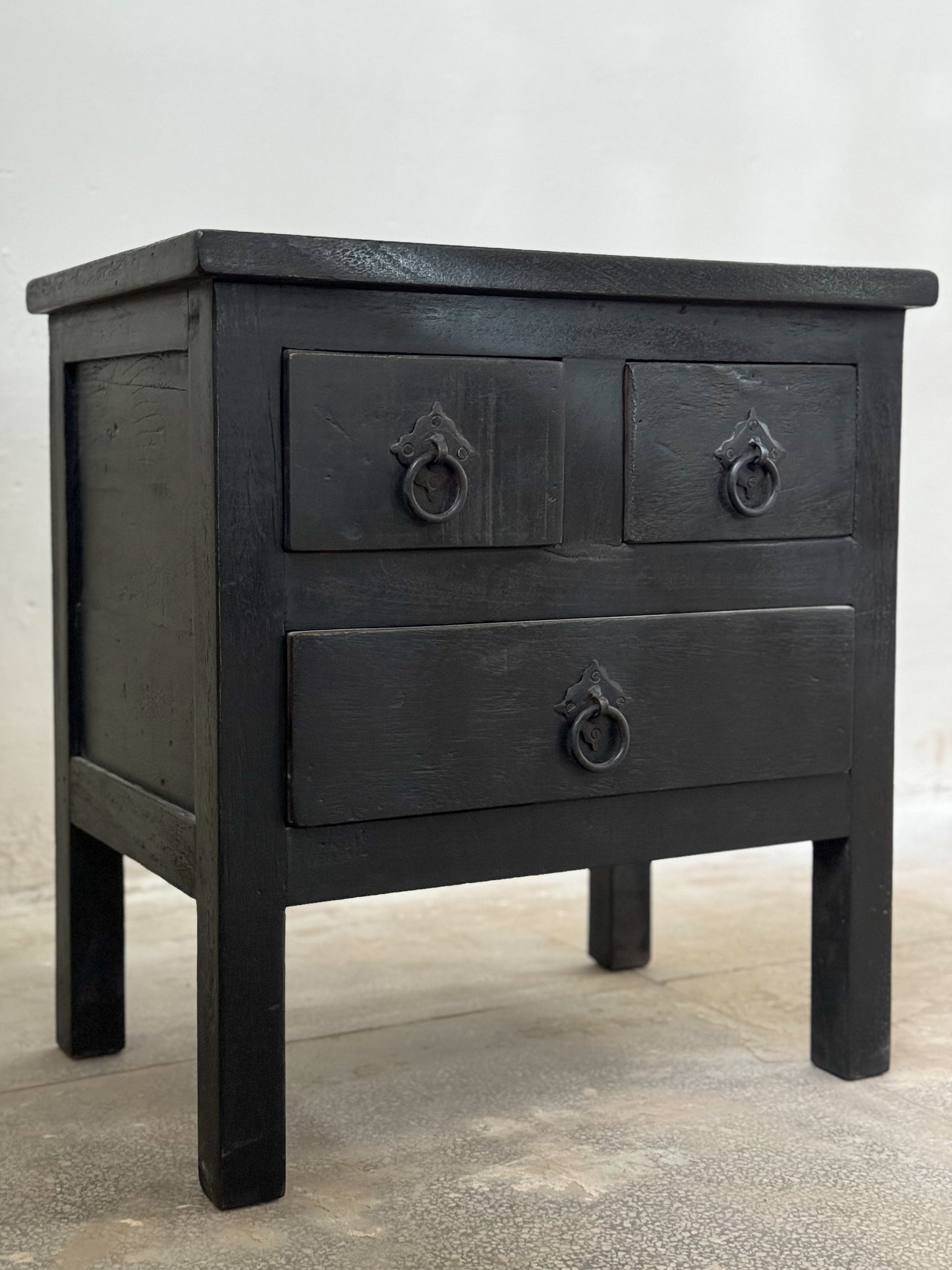 ALBERTO BEDSIDE TABLE
