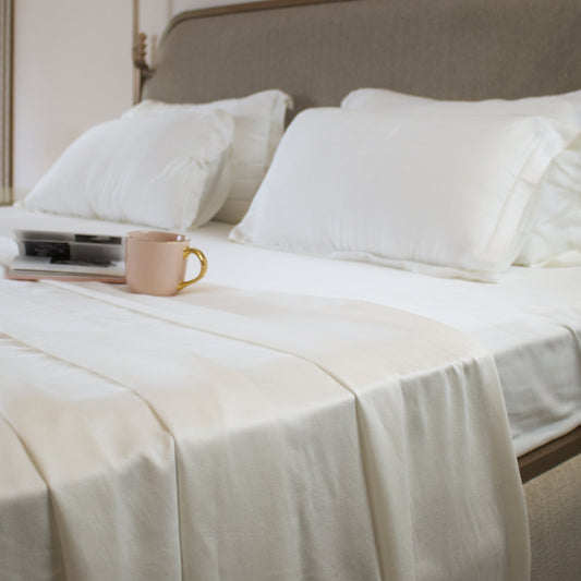 WHITE BAMBOO BEDSHEET SET