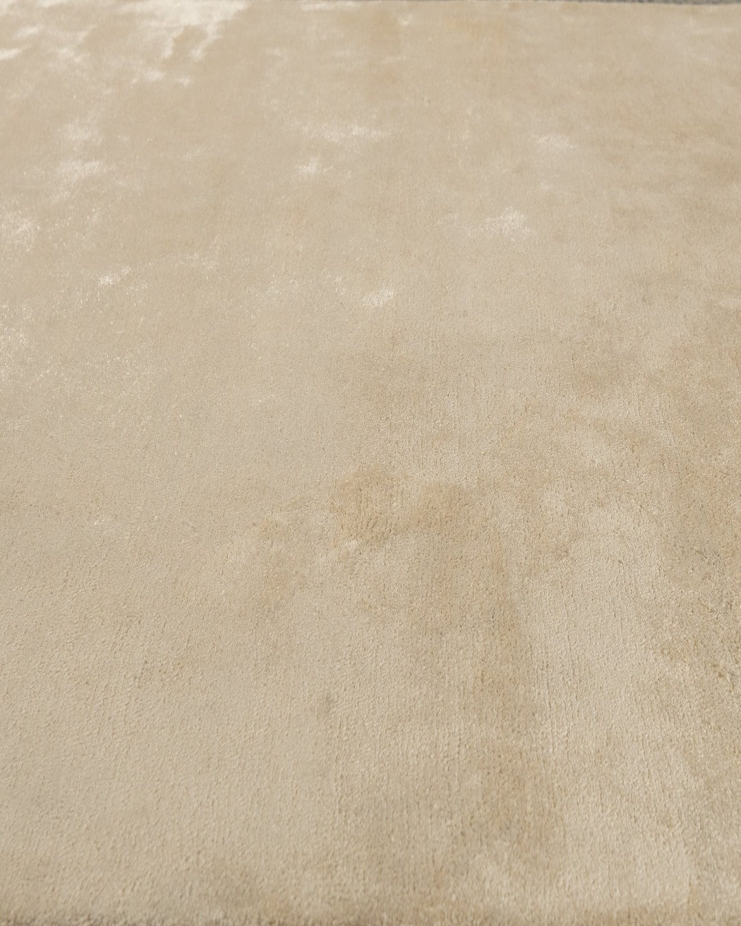 ABSTRACT SILK RUG - LIGHT GOLD