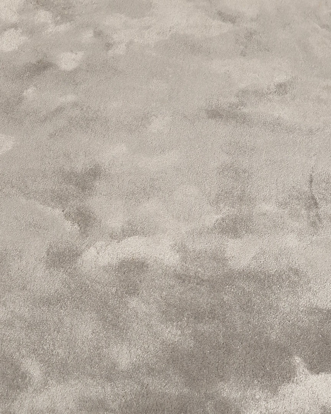 ABSTRACT SILK RUG - CLOUD GRAY