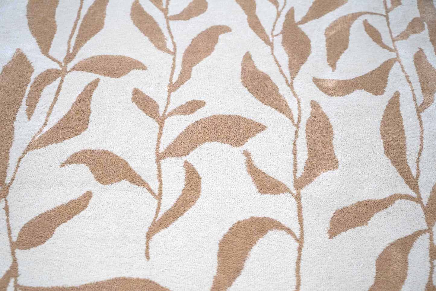 BOTANICAL WOOL RUG