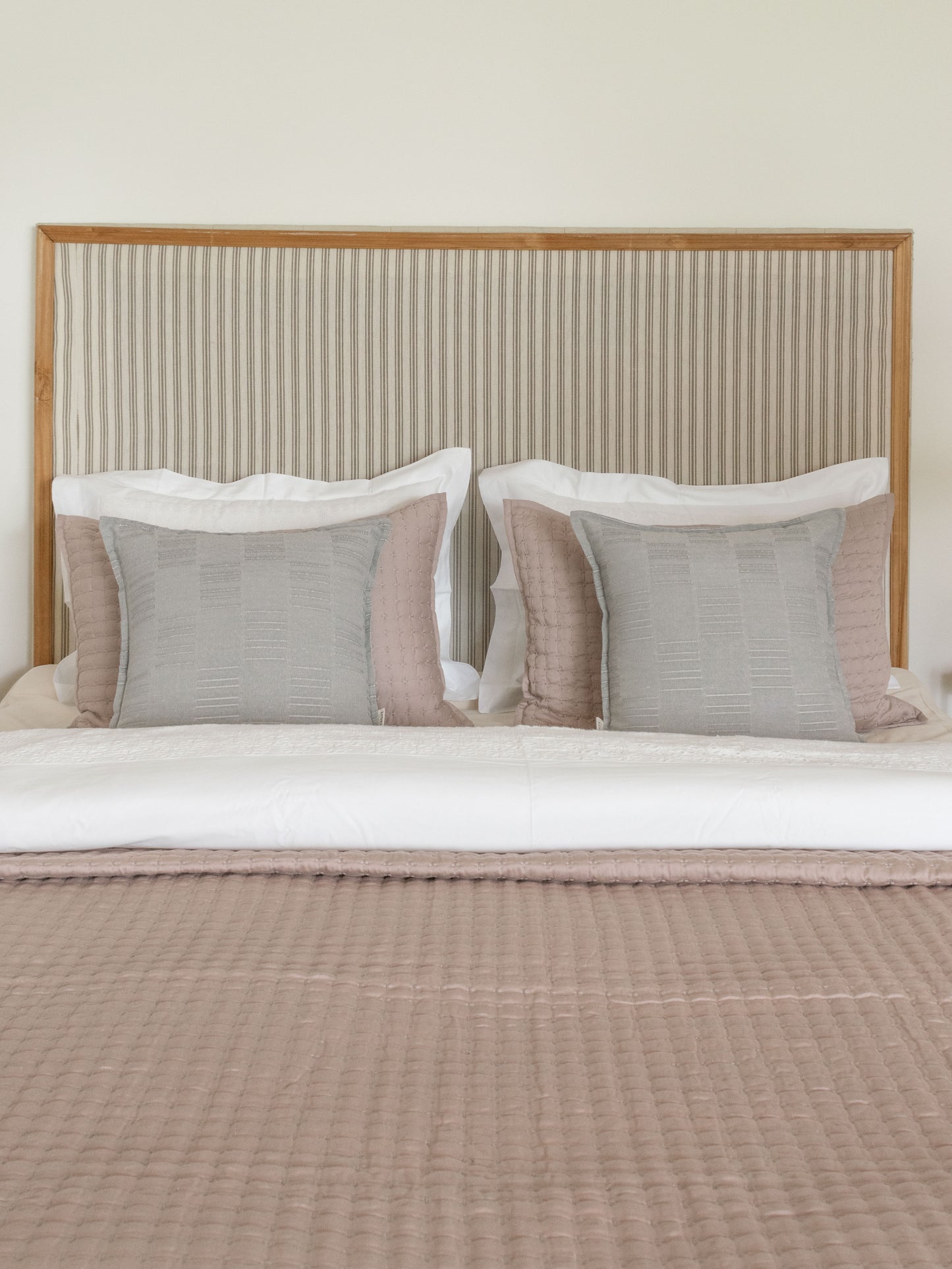 CAROL CUSHION
