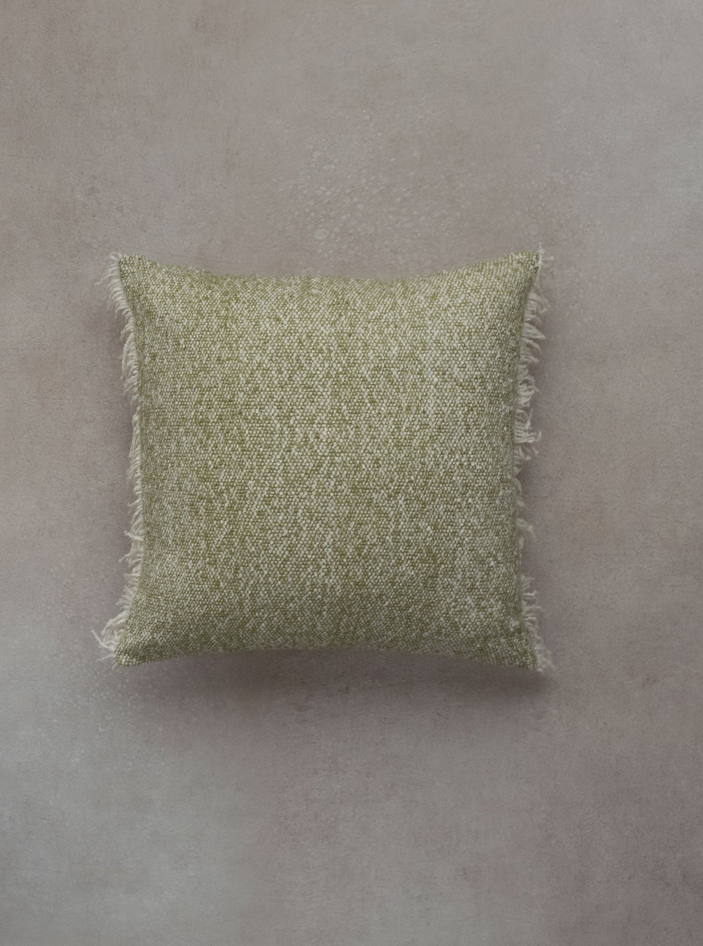 RILEY FRAYED CUSHION