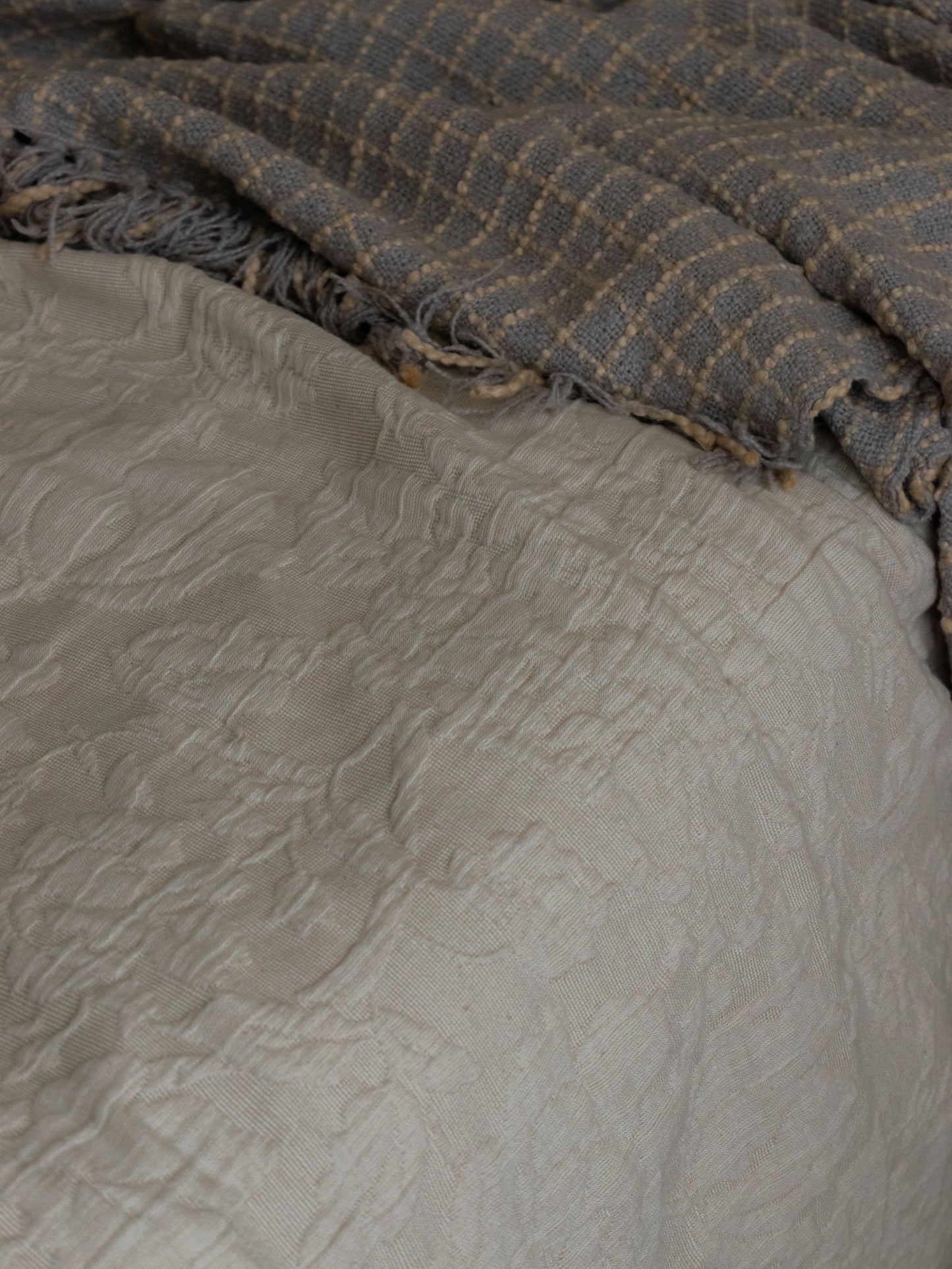 BLOOMFIELD JACQUARD BEDCOVER SET
