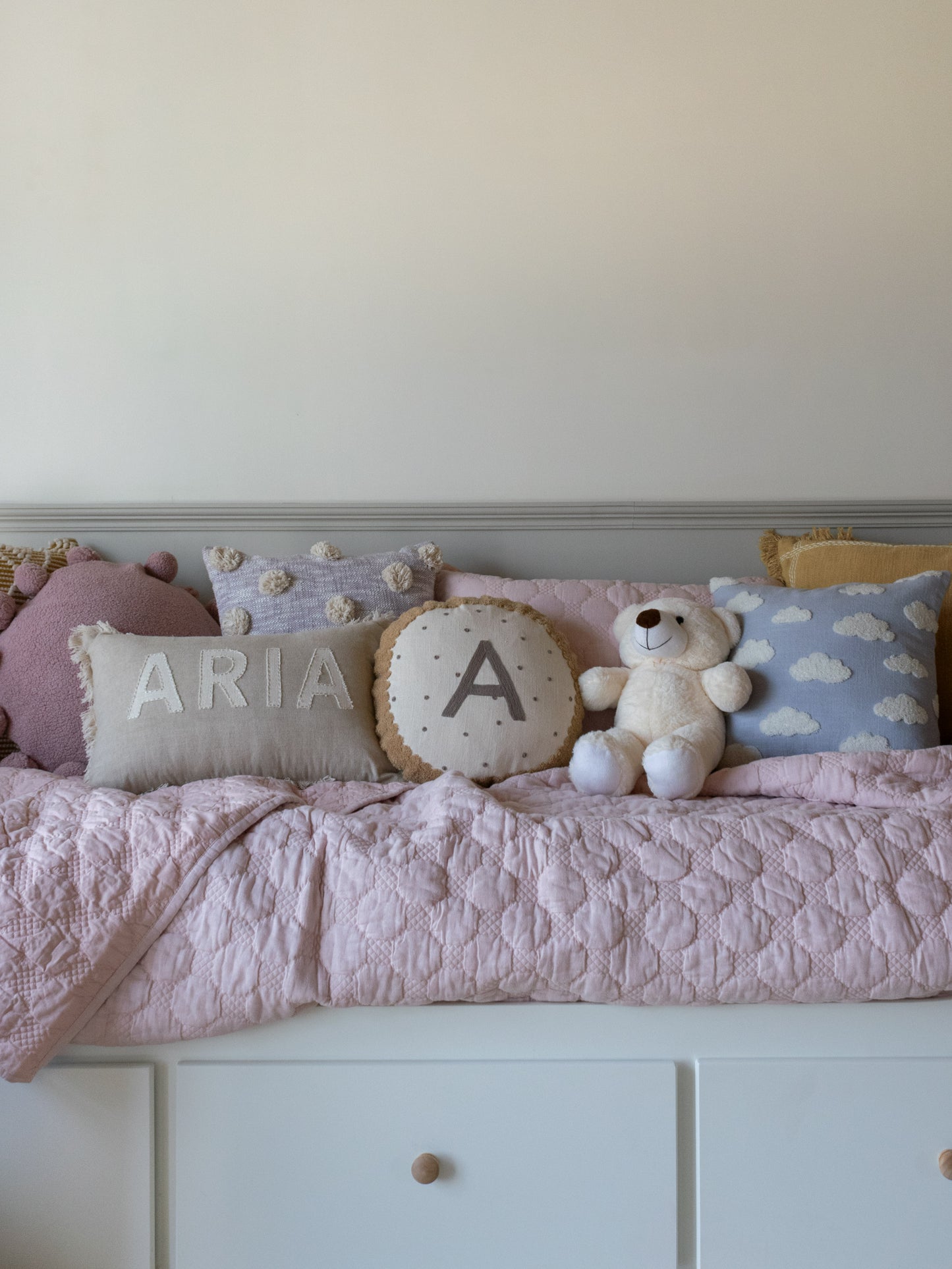 CLOUD CUSHION