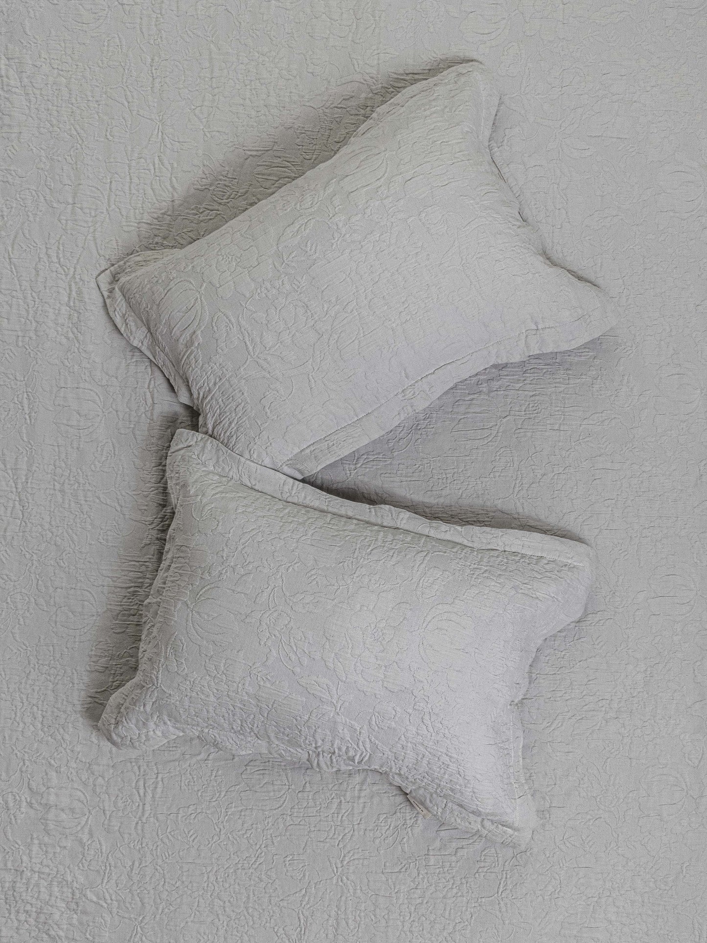 BLOOMFIELD JACQUARD BEDCOVER SET