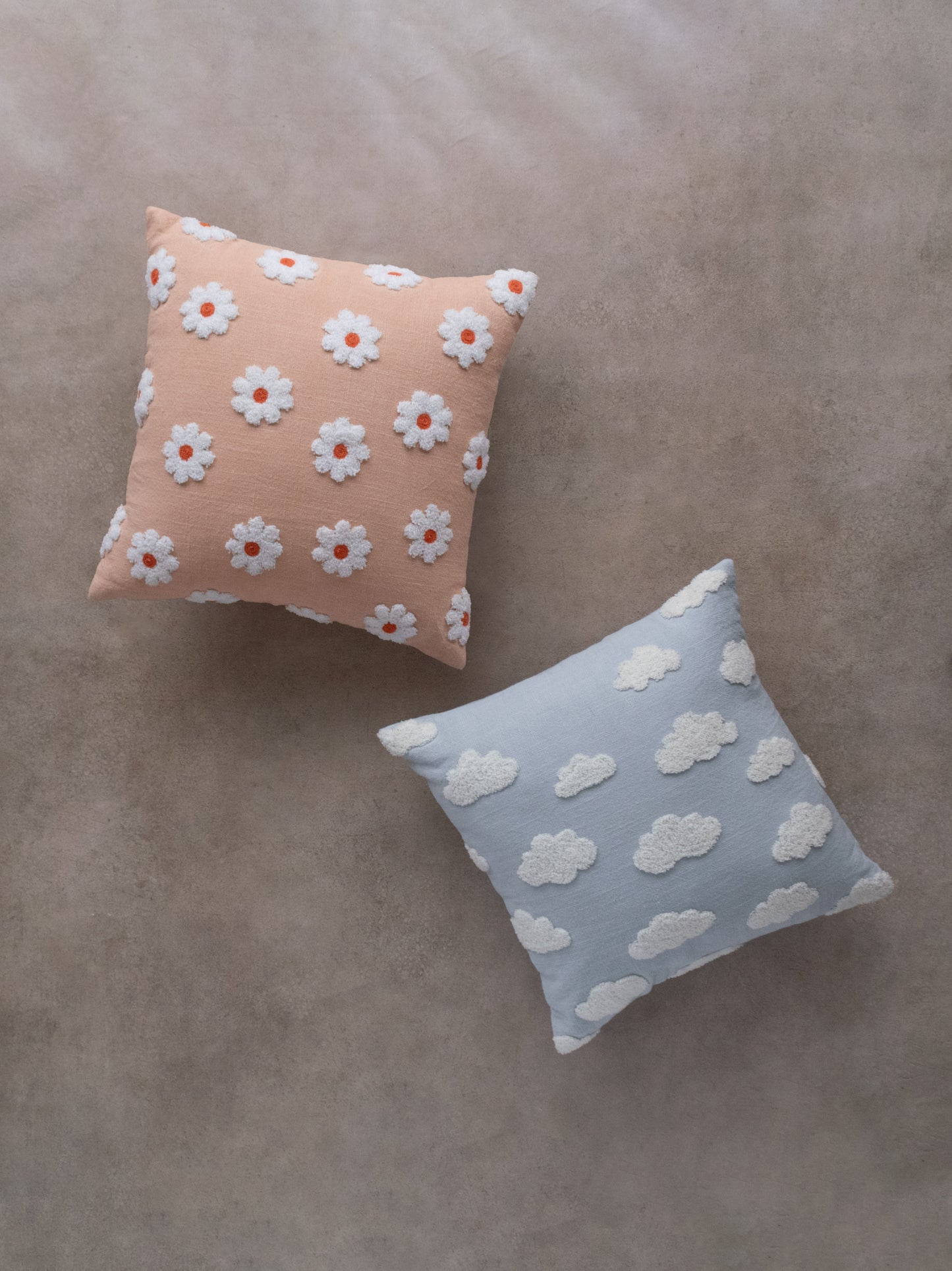DAISY CUSHION