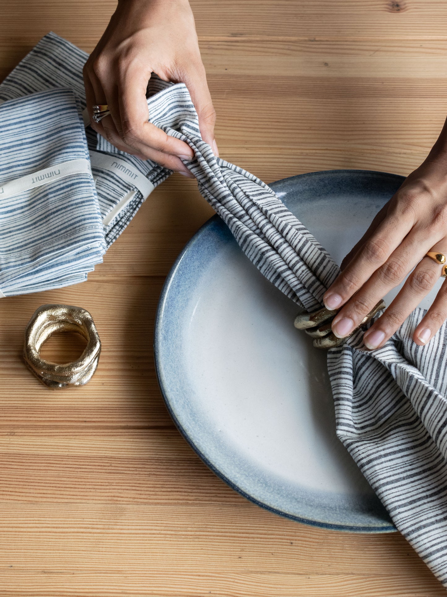 PIN STRIPE NAPKIN
