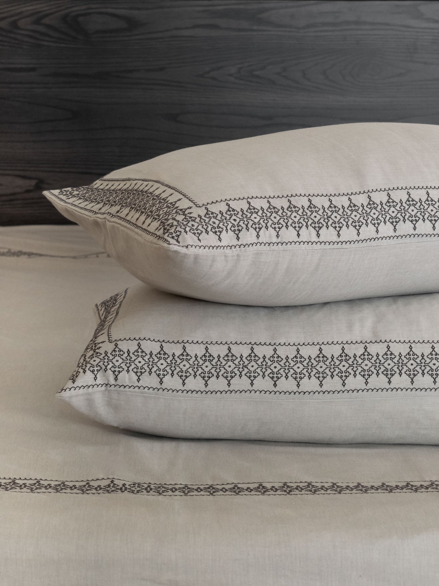 ADELE EMBROIDERED BEDSHEET