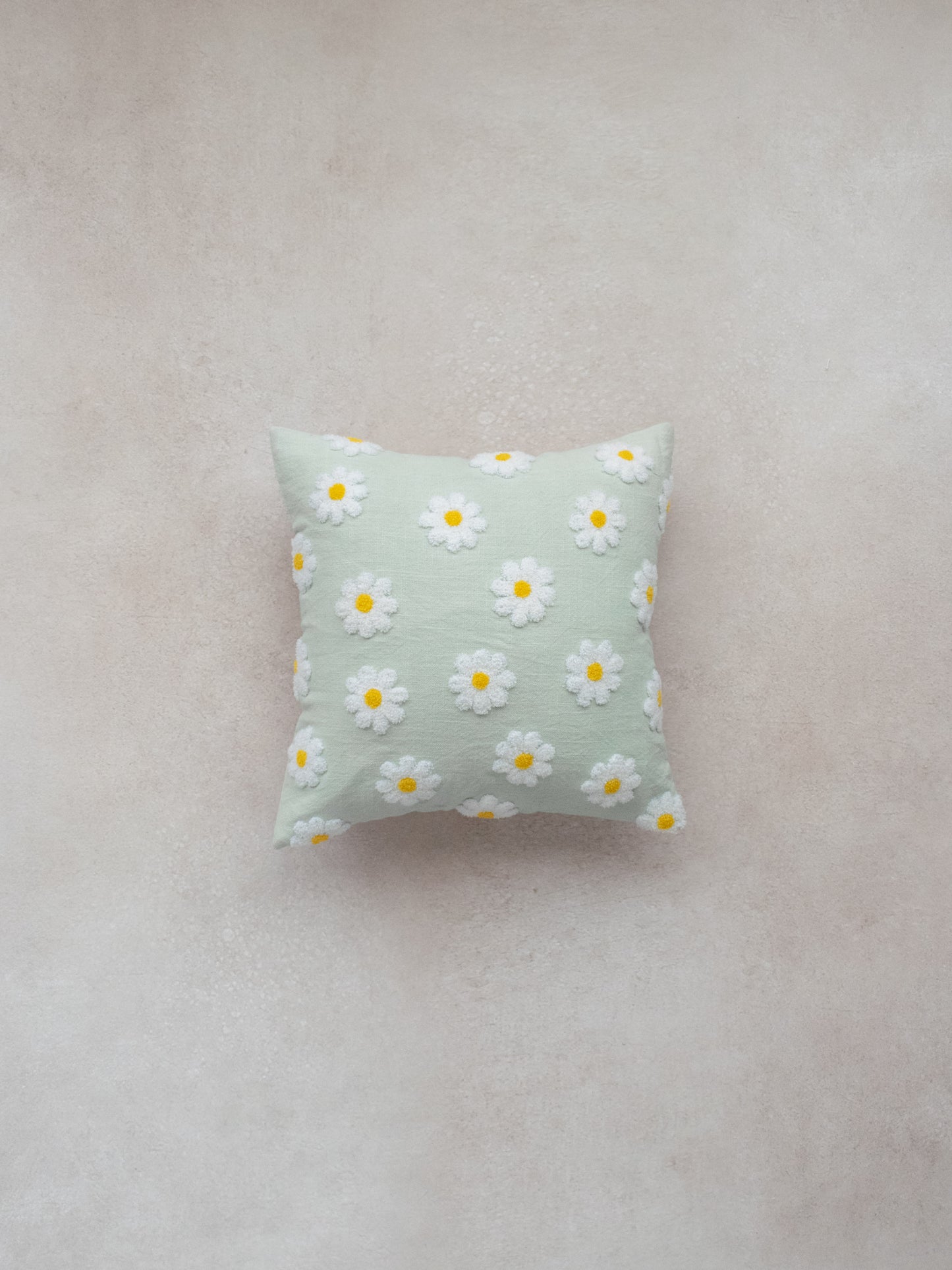 DAISY CUSHION