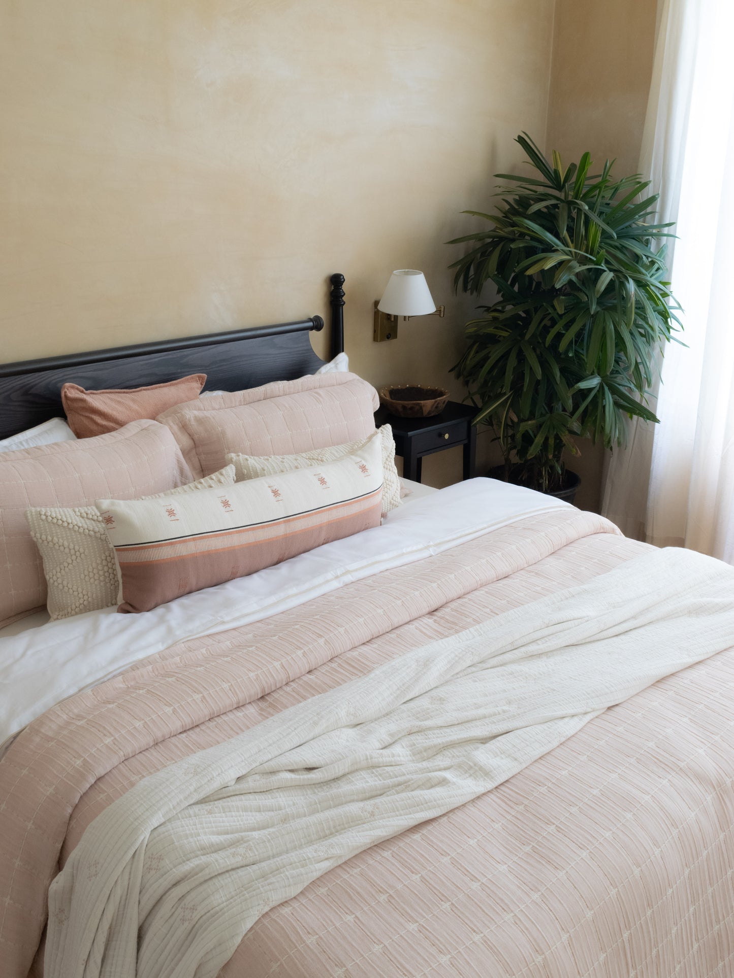 NARO CUSHION