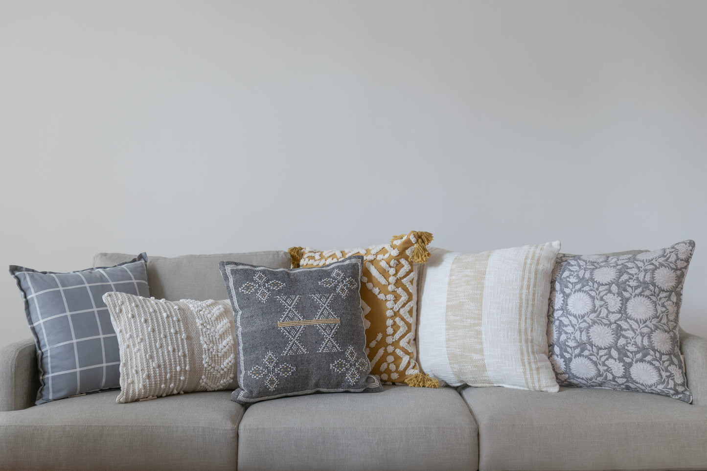 SABINE PATTERNED CUSHION IVORY