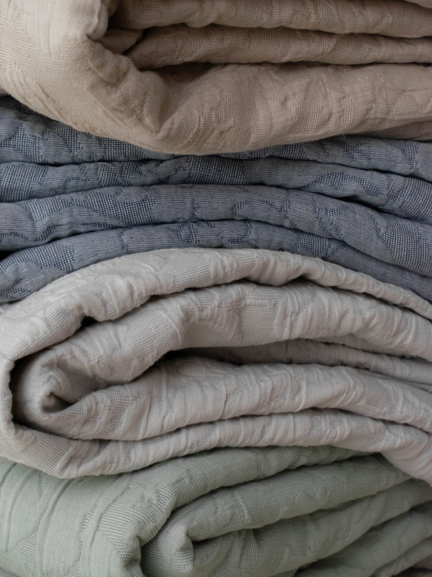 BLOOMFIELD JACQUARD BEDCOVER SET