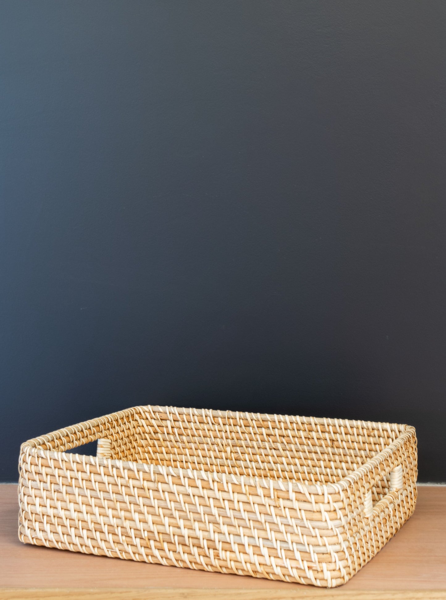 KOFI RATTAN BASKET WITH HANDLES