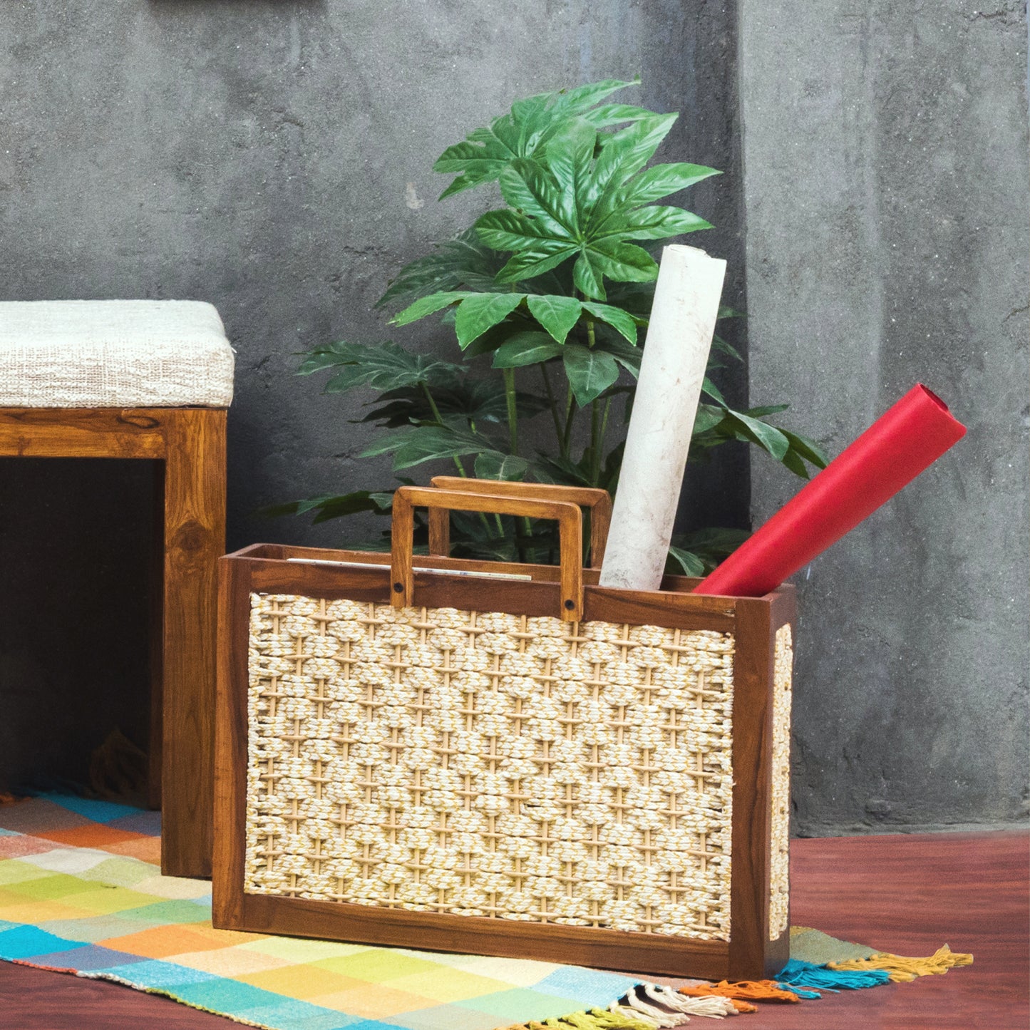 DOLCE MAGAZINE HOLDER