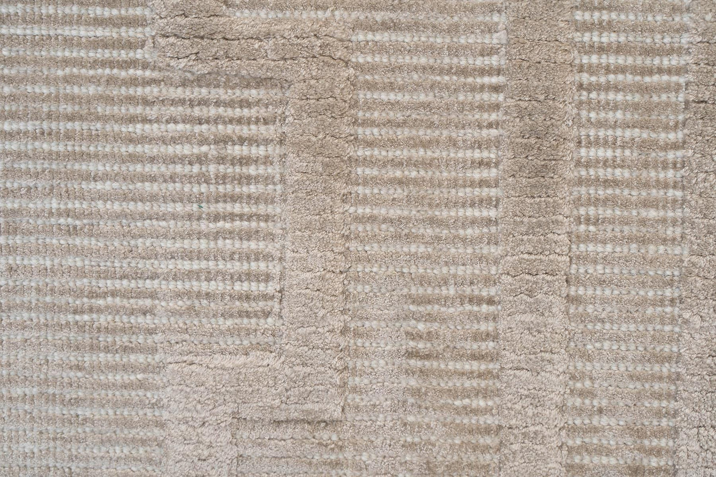 HOMMAGE WOOL AND SILK RUG