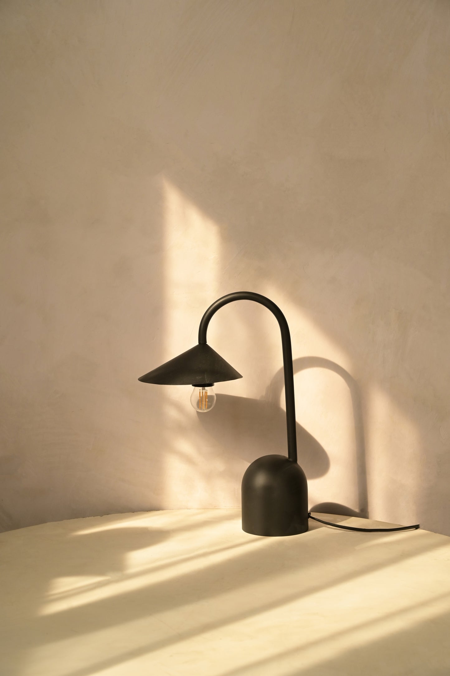 GLINT LAMP
