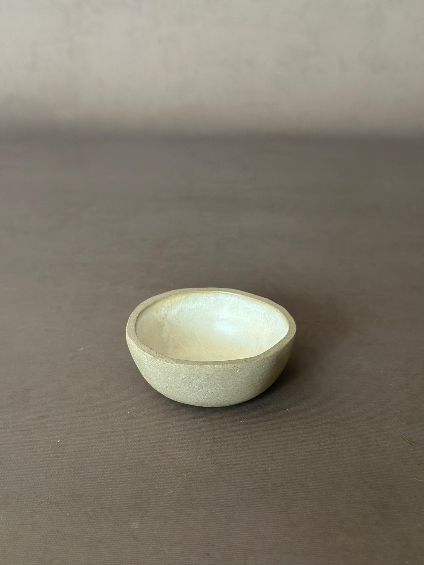 PEBBLE SET- TEXTURED WHITE