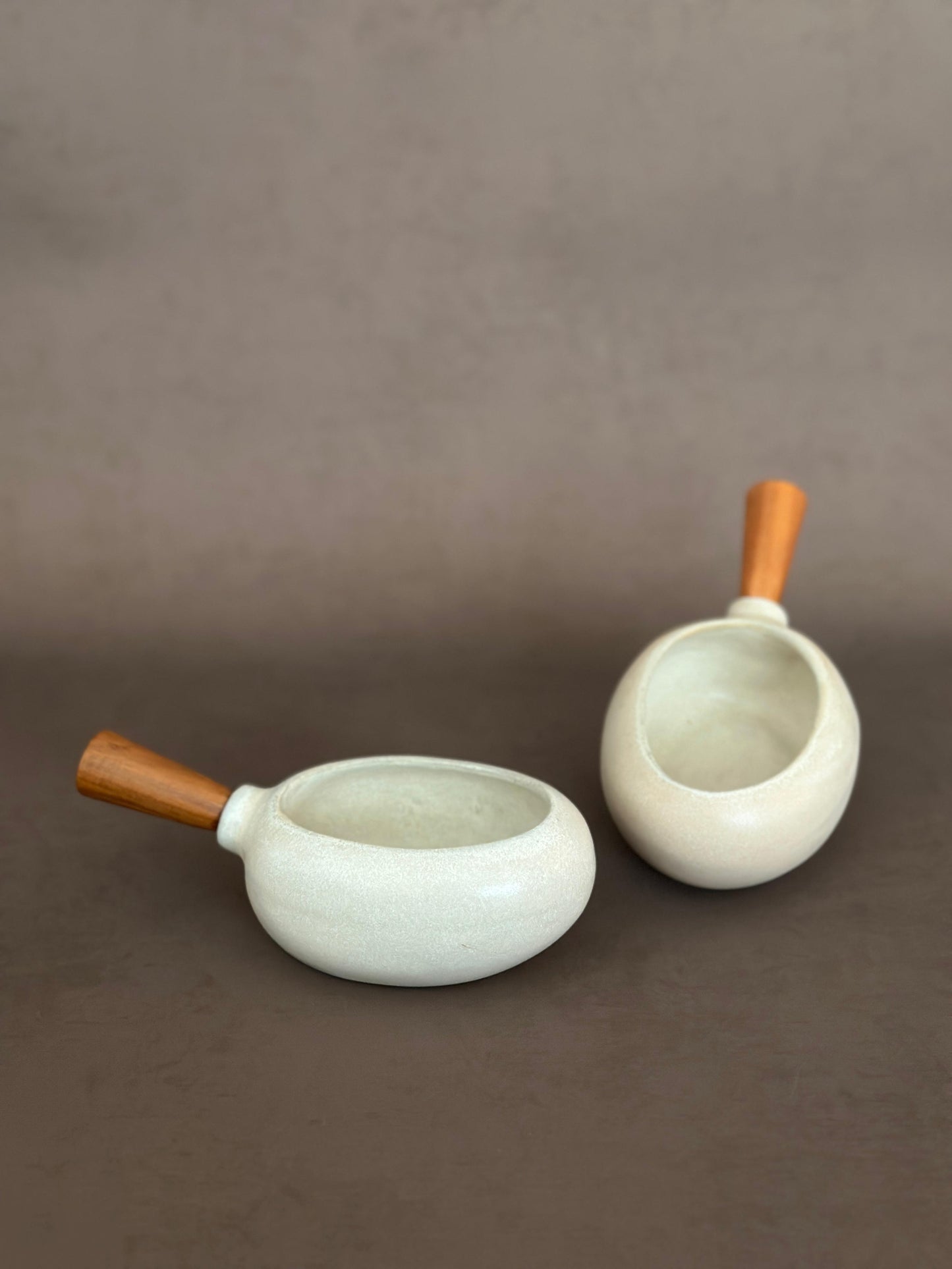 DIP BOWL WITH WOODEN HANDLE
