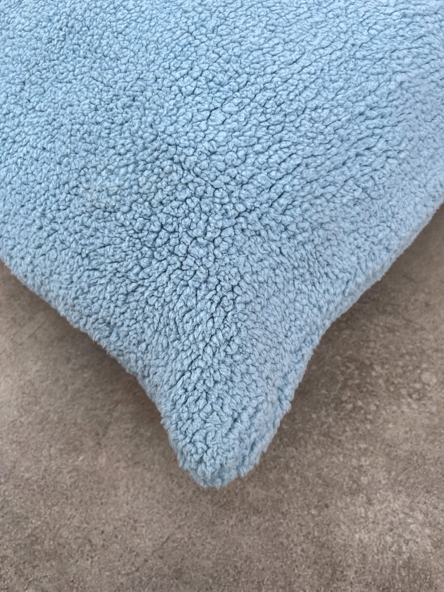 PRISCILA SHERPA CUSHION