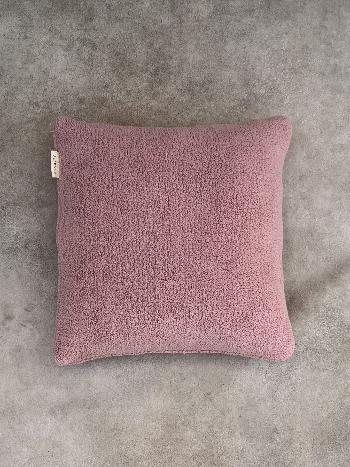 PRISCILA SHERPA CUSHION