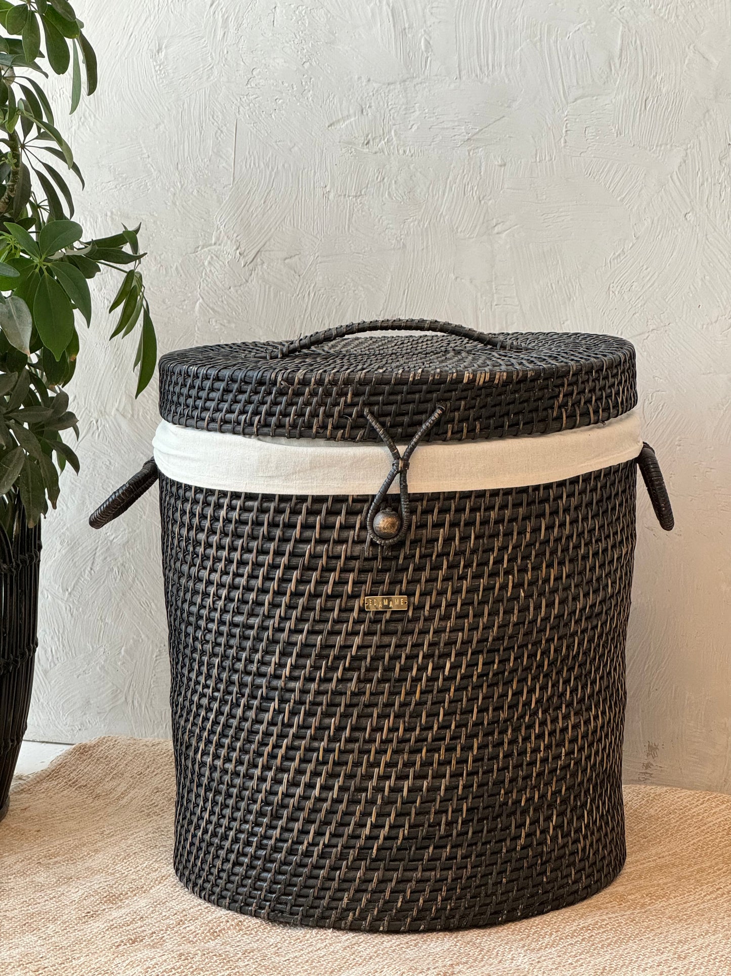 OVAL LAUNDRY BASKET - BLACK