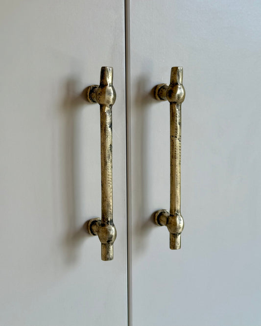 MARQUEE CABINET HANDLE