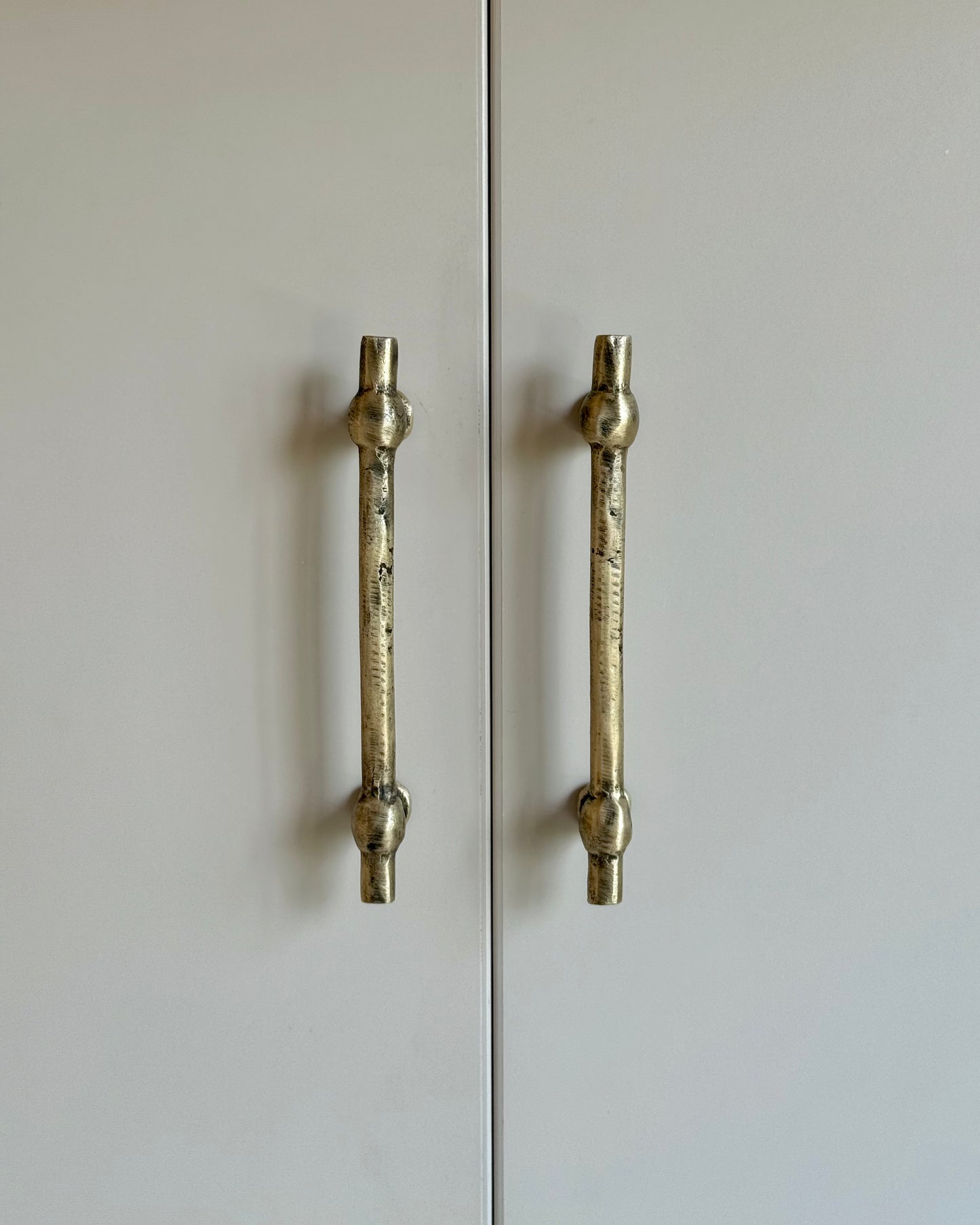 MARQUEE CABINET HANDLE