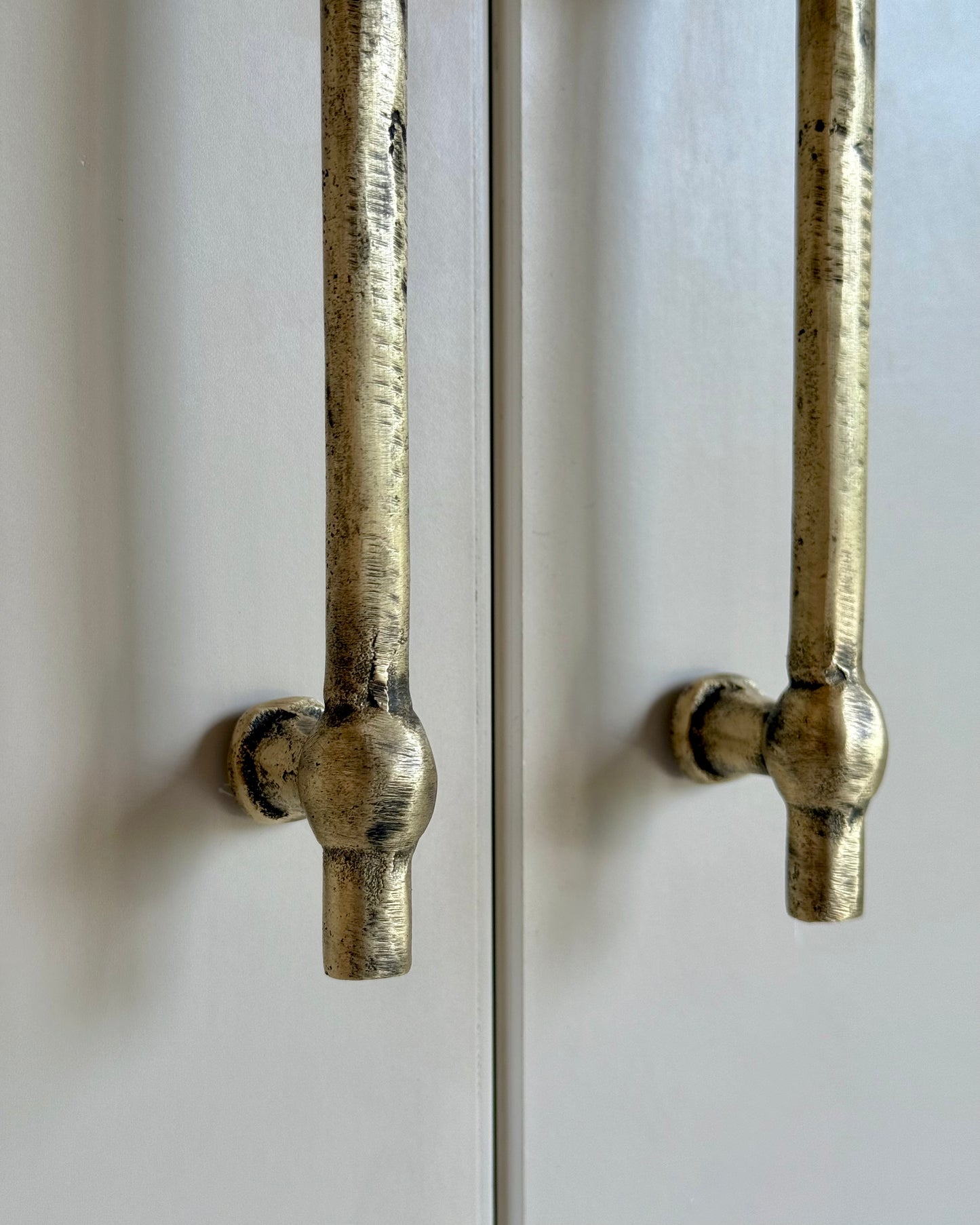 MARQUEE CABINET HANDLE