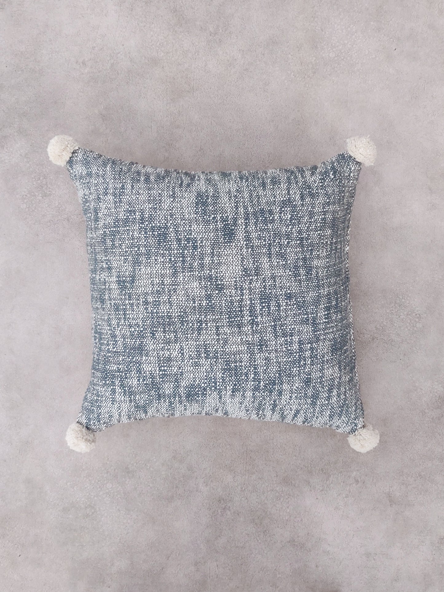 LESLIE CUSHION