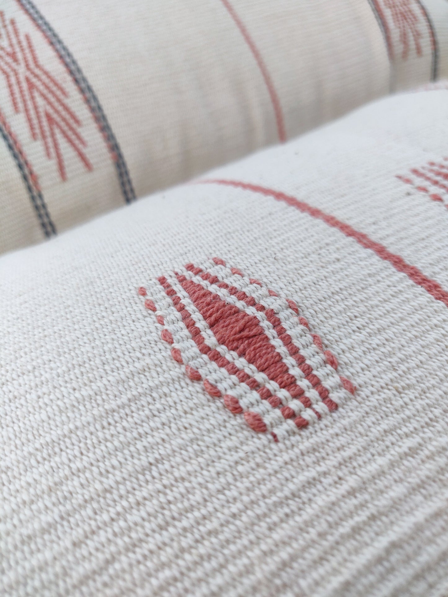 ATOLI CUSHION