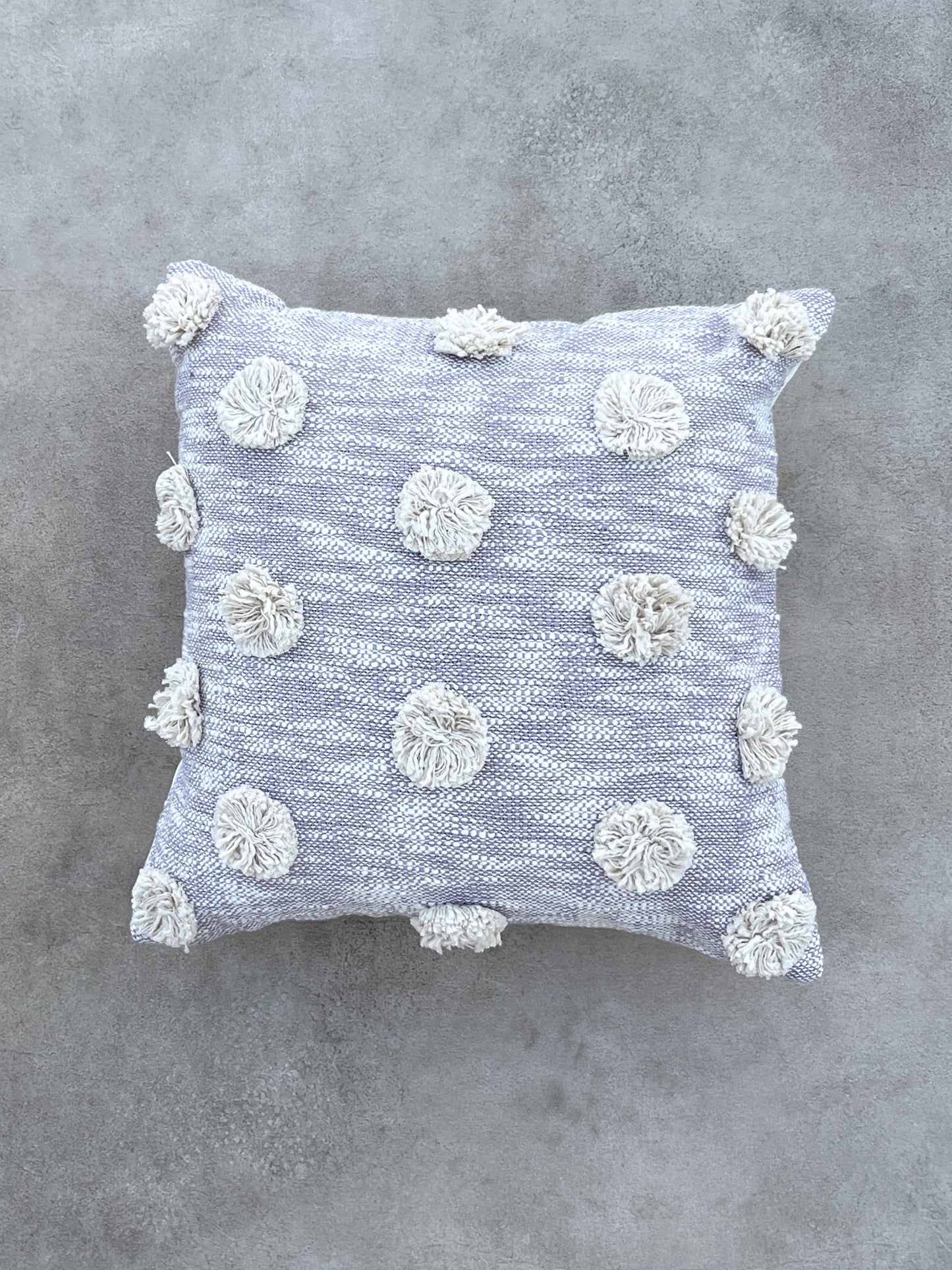 LIELA POMMED CUSHION