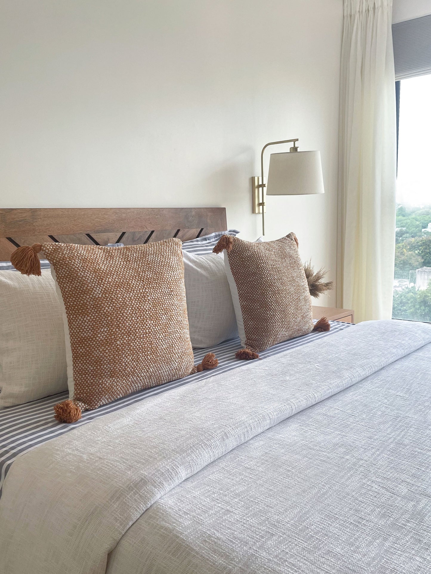 WHITE EMMER BEDDING SET